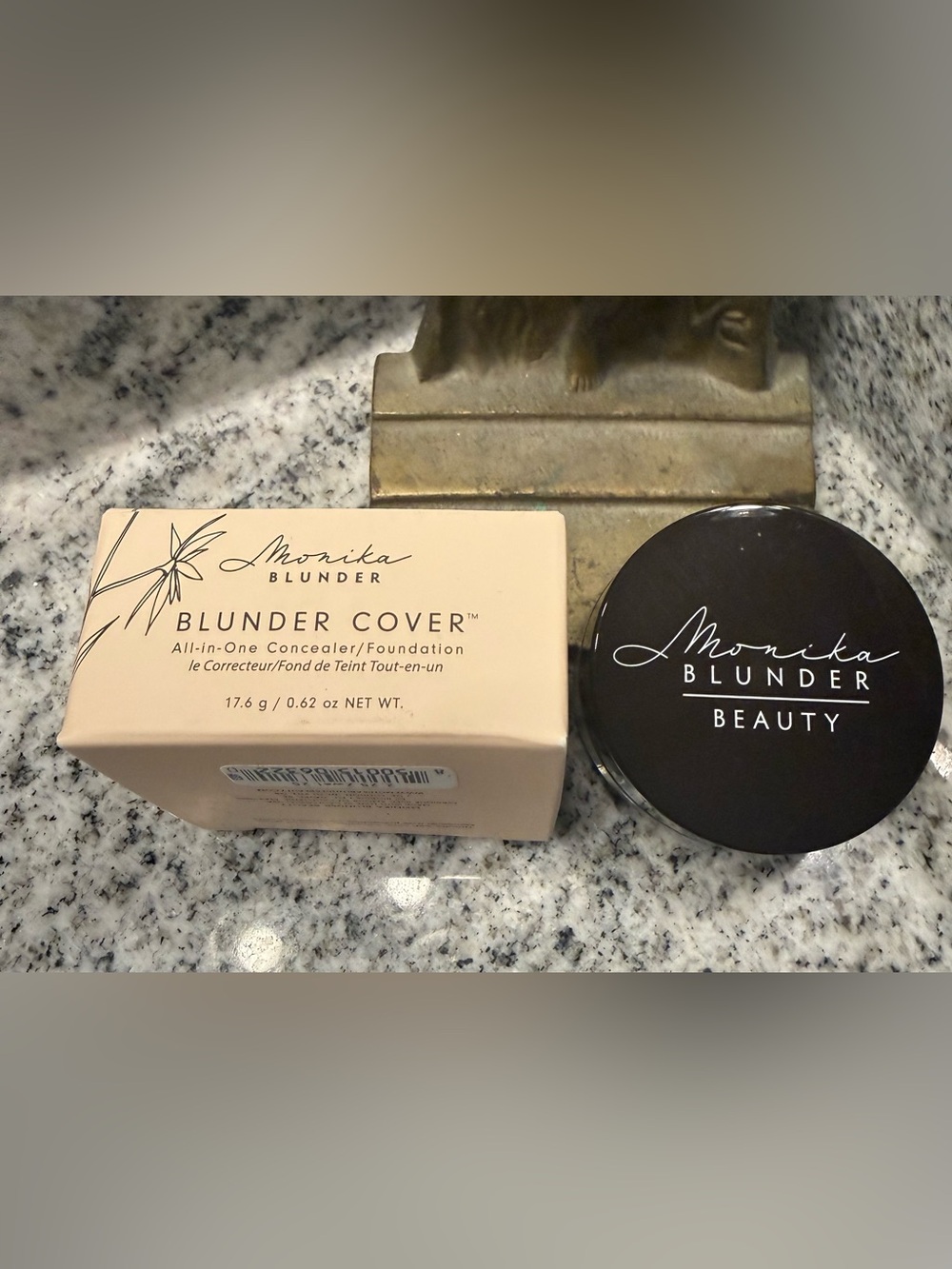 Monika Blunder Blunder Cover All-in-One Concealer/Foundation - 2.25 Zwei